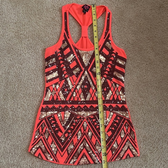 NWOT 2Bebe sequins coral tank top XS - Picture 5 of 6